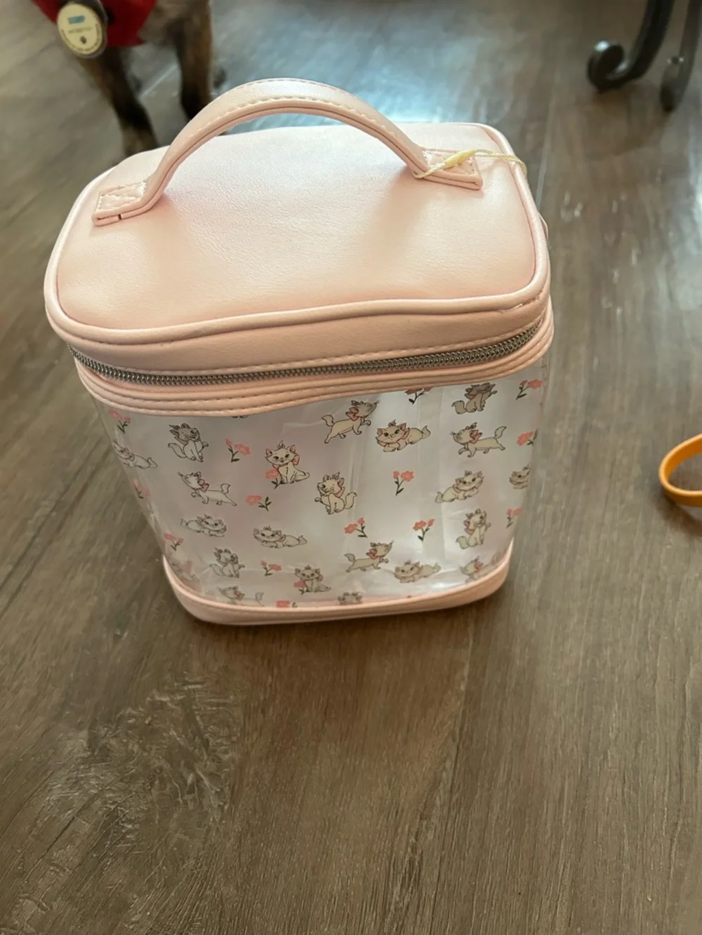 NWT Marie Print Cosmetic Case - Picture 1 of 8